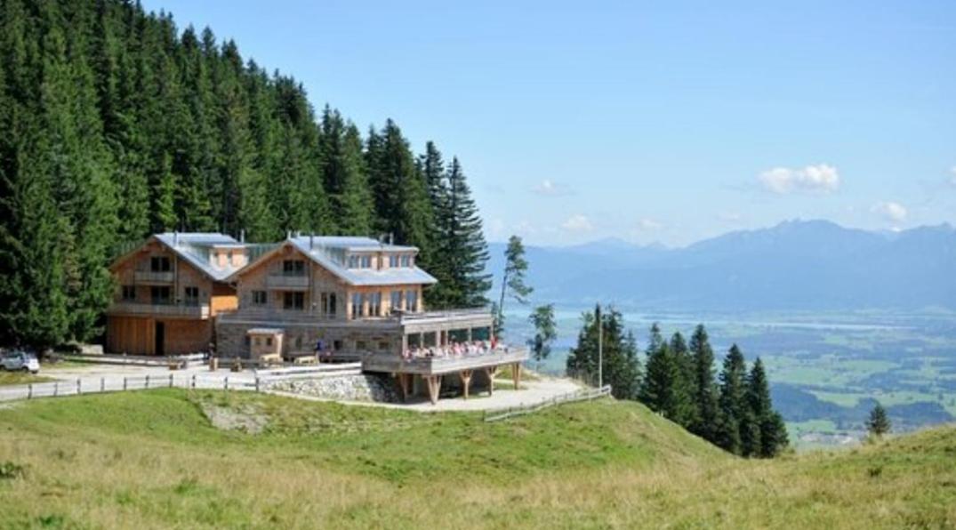 In Nesselwang, Allgäu Bergfreunde *